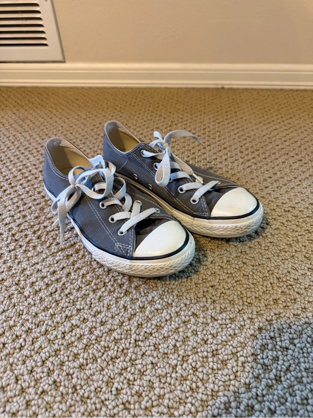 Converse Chuck Taylor All Star Gray Sneaker Shoes (Youth Size 3)